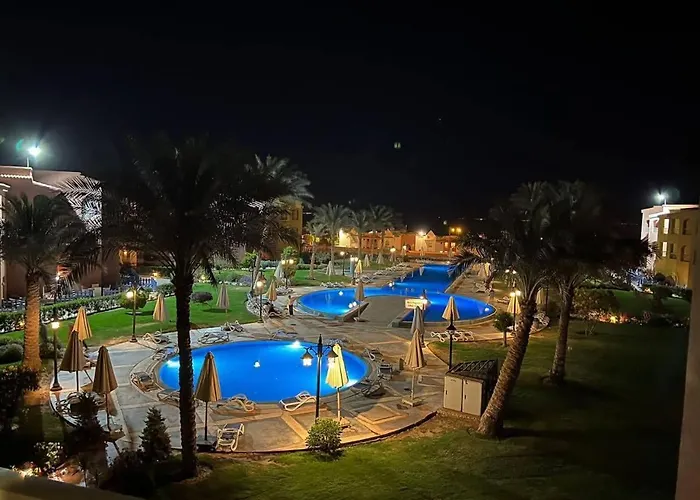 كورنادو بيتش